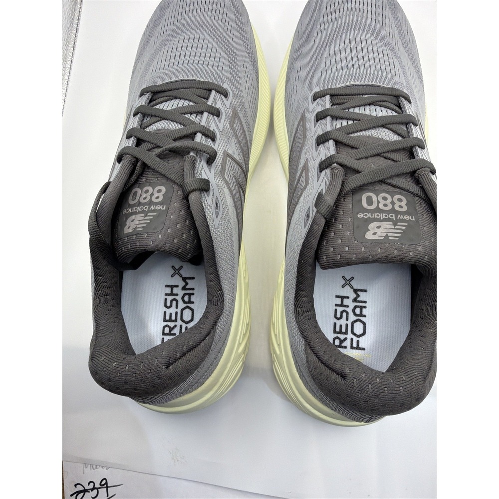 New Balance men's Fresh Foam Running Shoe. X880V15 Grey/Grey‎ Size 9 New - Picture 7 of 8